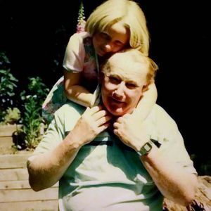 Meet your Posher, Caitlin